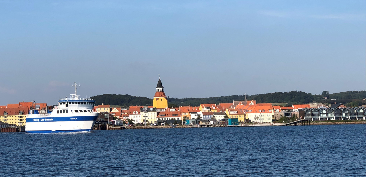 Die Fähre Ø-færgen zu den Inseln Lyø und Avernakø | Das Südfünische Inselmeer | VisitFaaborg